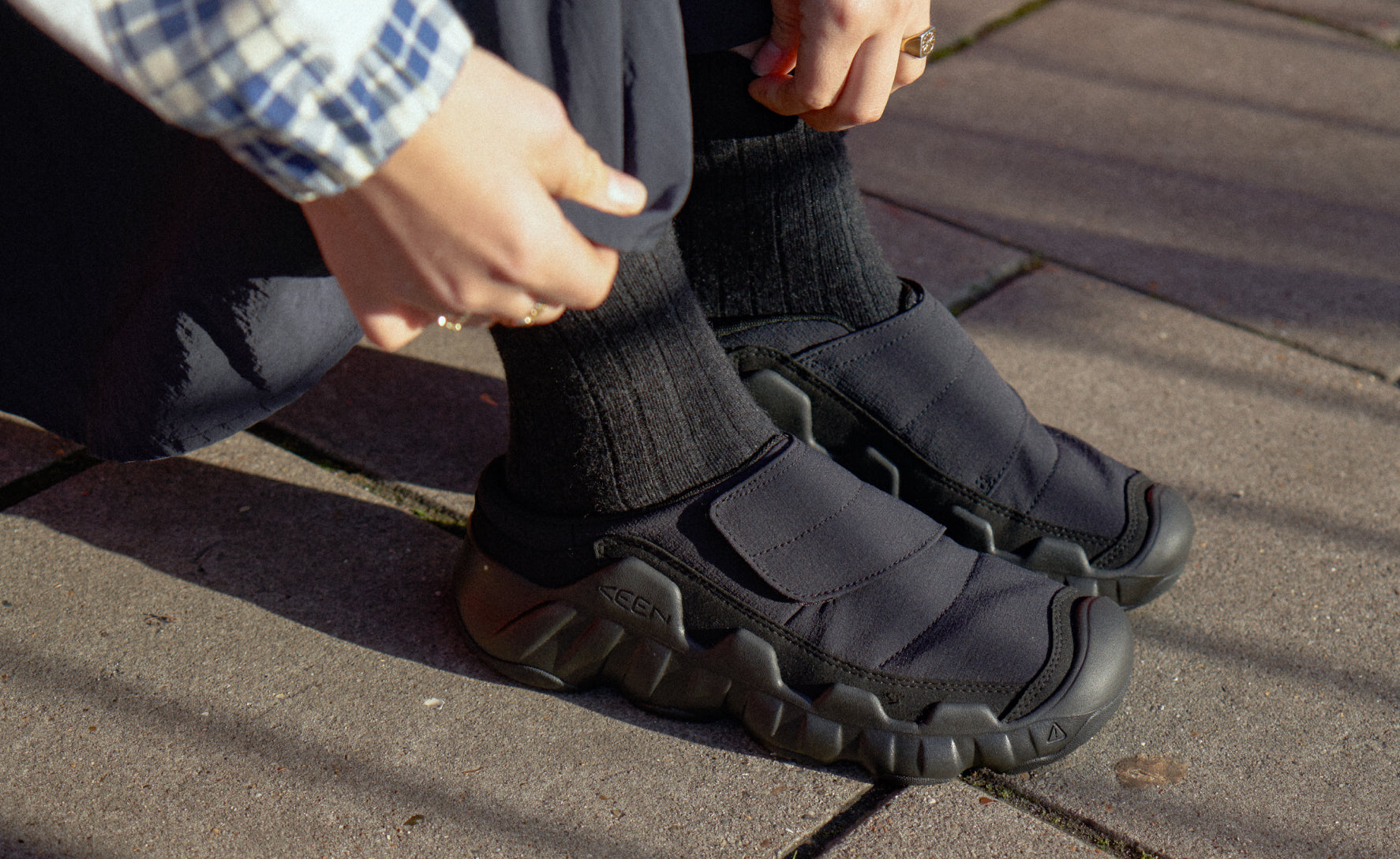 Women's Hypowser Wrap Shoe Black/Black - Image 7