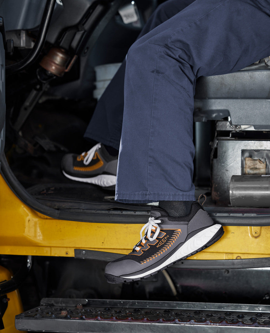 Men's Arvada Work Sneaker (Carbon Toe) Plaza Taupe/Black - Image 9