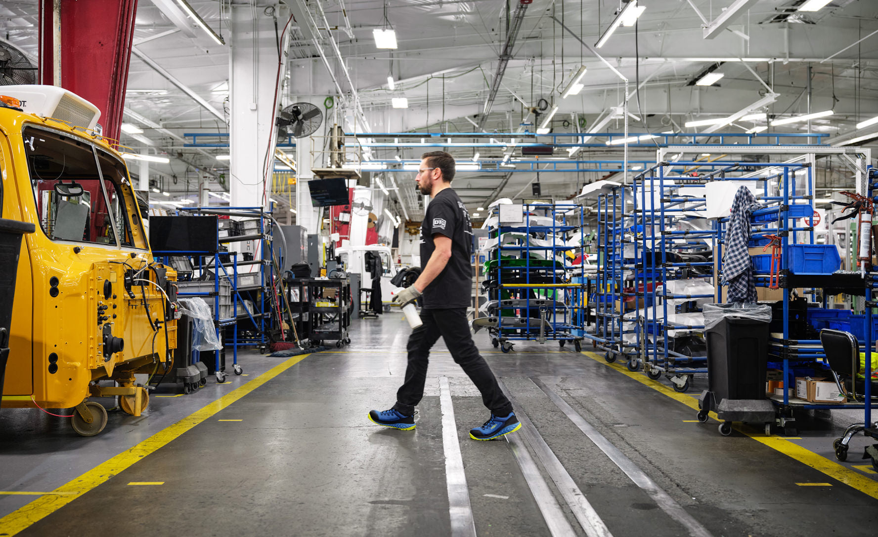 Men's Arvada Work Sneaker (Carbon Toe) Plaza Taupe/Black - Image 7