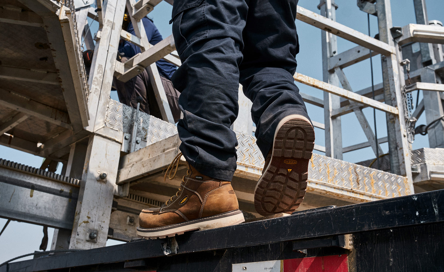 Men's Cincinnati 8" Waterproof 90° Heel Boot (Carbon Toe) Belgian/Sandshell - Image 7