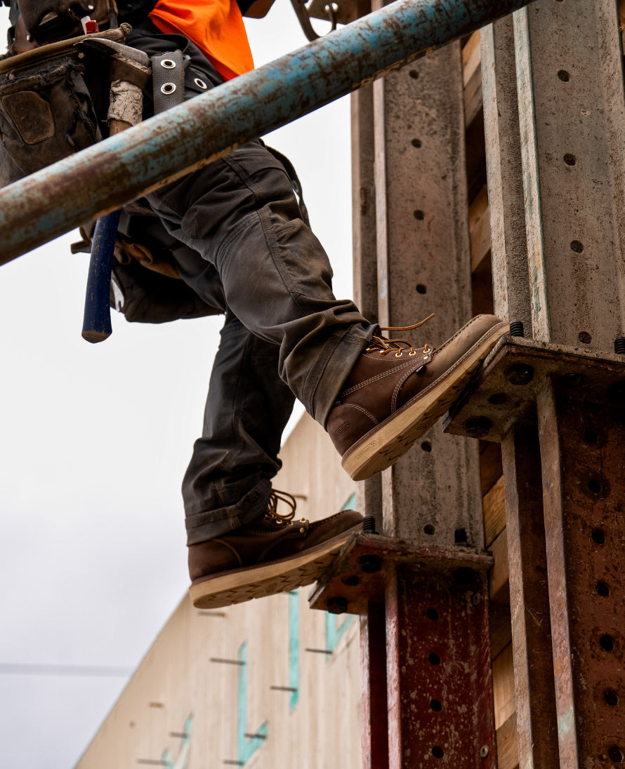 Men's Liberty 6" Waterproof Boot (Carbon Toe) Black/Gum - Image 8