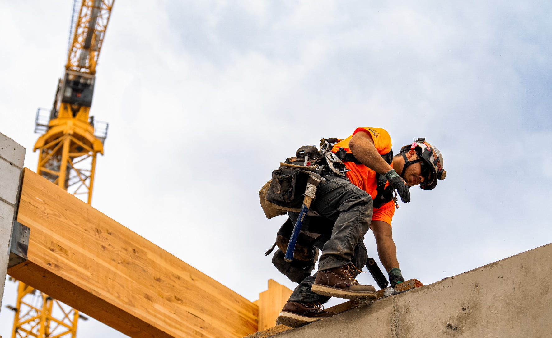 Men's Liberty 6" Waterproof Boot (Carbon Toe) Chestnut/Gum - Image 7